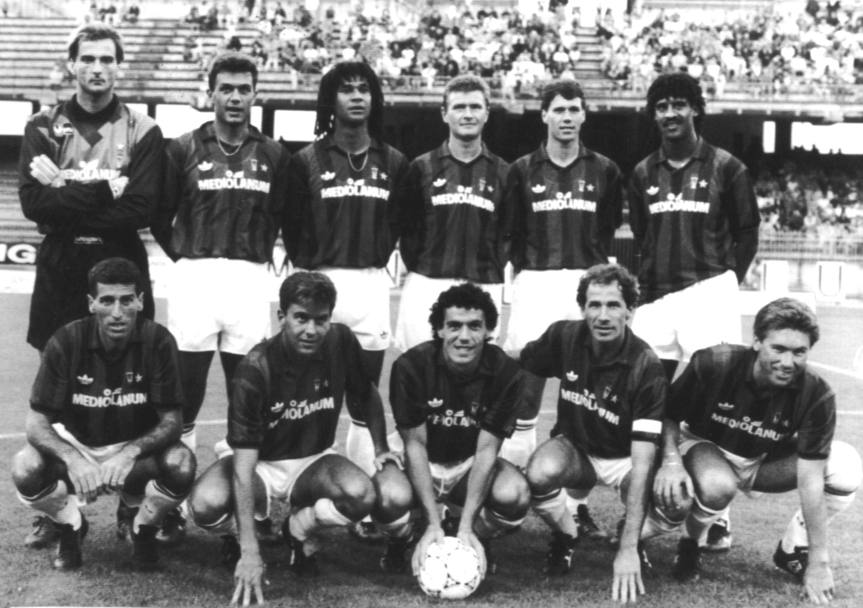 Ecco una formazione rossonera durante la stagione  91-92 quando sulla panchina del Milan arriv Fabio Capello